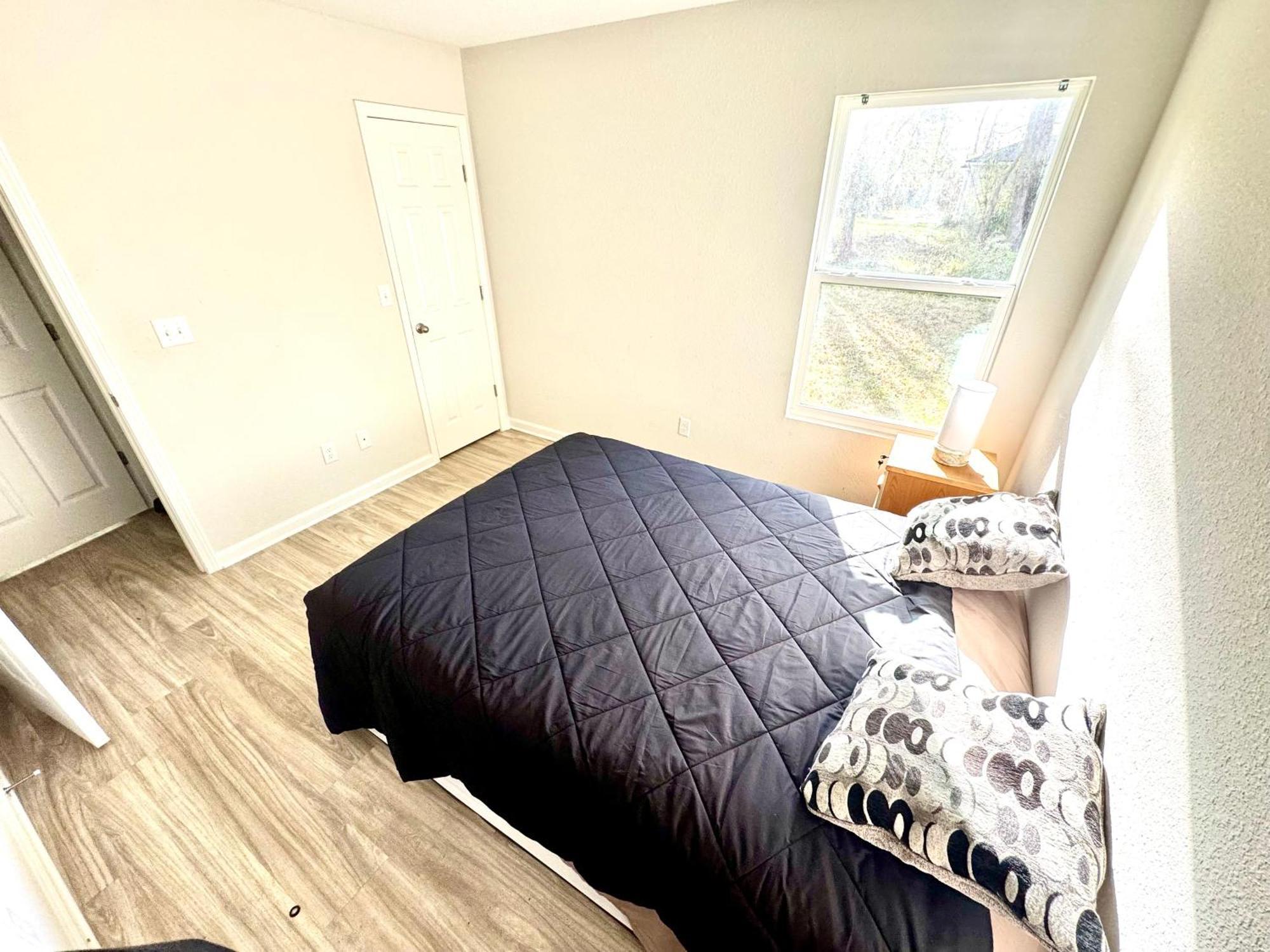 Apartment Share By Month Cozy 3 Bed 5 Mins To Jax Airport & Zoo