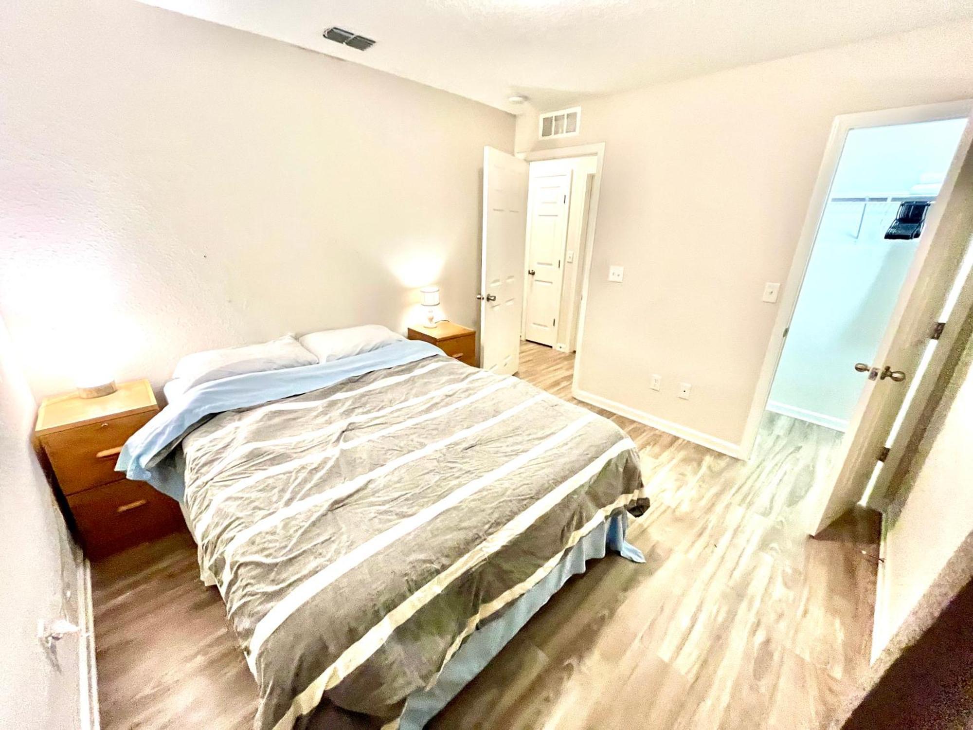 Apartment Share By Month Cozy 3 Bed 5 Mins To Jax Airport & Zoo Jacksonville