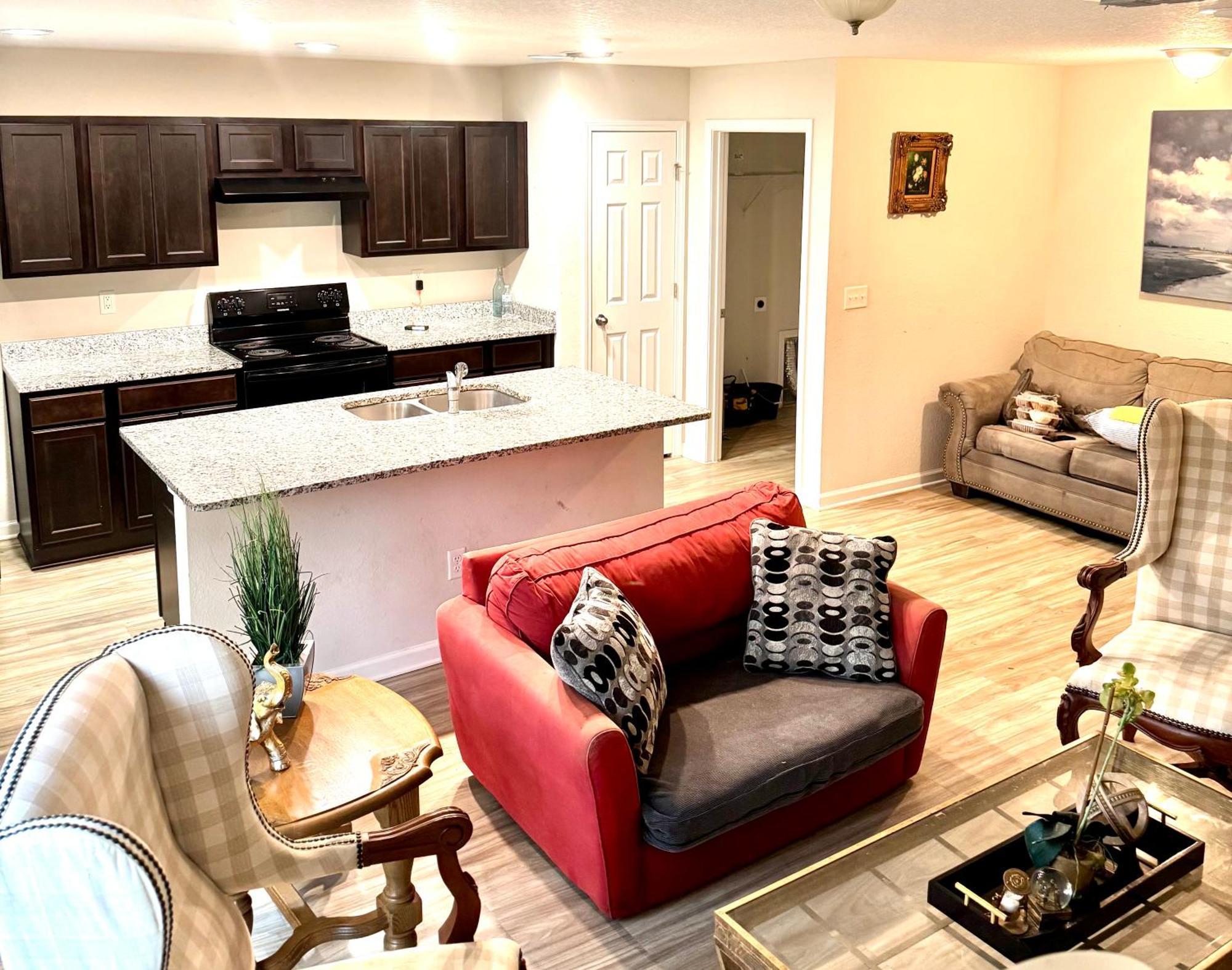 Apartment Share By Month Cozy 3 Bed 5 Mins To Jax Airport & Zoo *